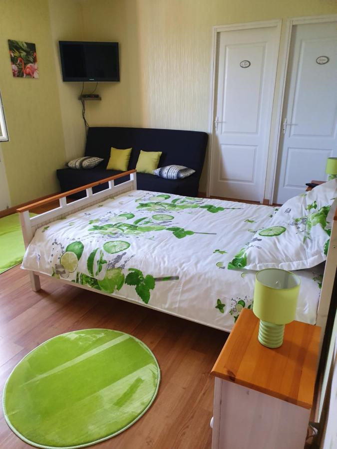 Bed and Breakfast Le Logis Du Marais Les Magnils-Reigniers Exterior foto